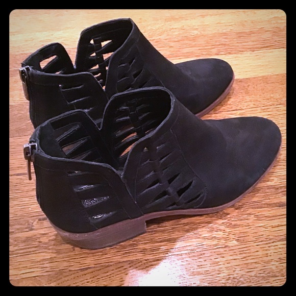vince camuto prestetta bootie